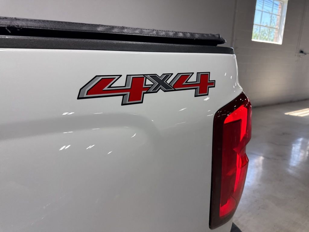 Used 2016 Chevrolet Silverado 1500 LTZ AWD/4WD image 12