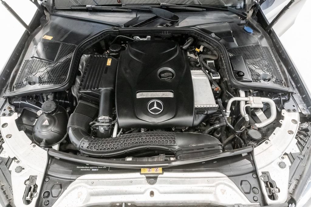 Used 2016 Mercedes-Benz C 300 4MATIC Sedan image 3