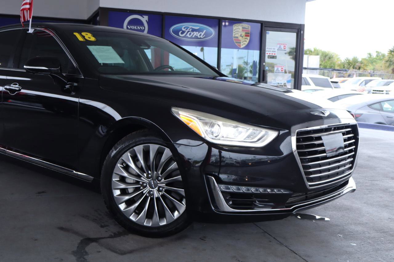 Used 2018 Genesis G90 3.3T Premium RWD image 2