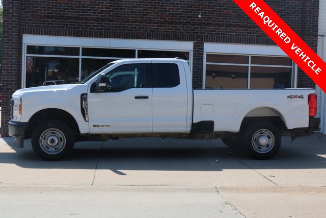 Used 2024 Ford F350 XL w/ Camper Package image 2