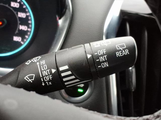 Used 2023 Chevrolet Traverse LT image 28