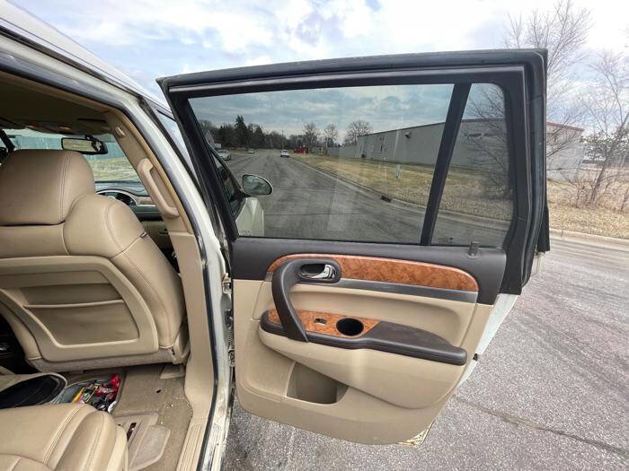 Used 2009 Buick Enclave CXL w/ Driver Confidence Package image 28