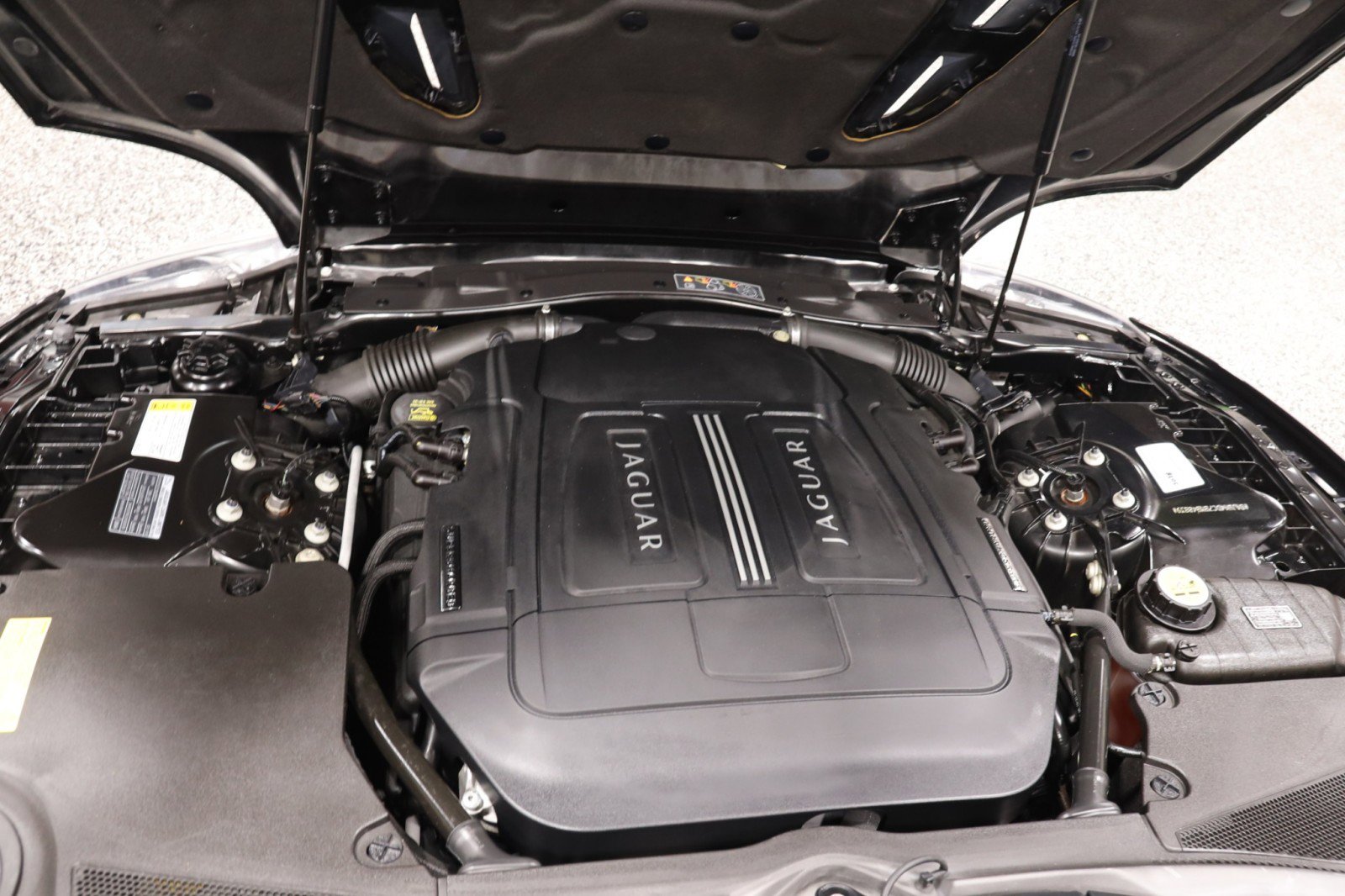 Used 2011 Jaguar XKR R image 15