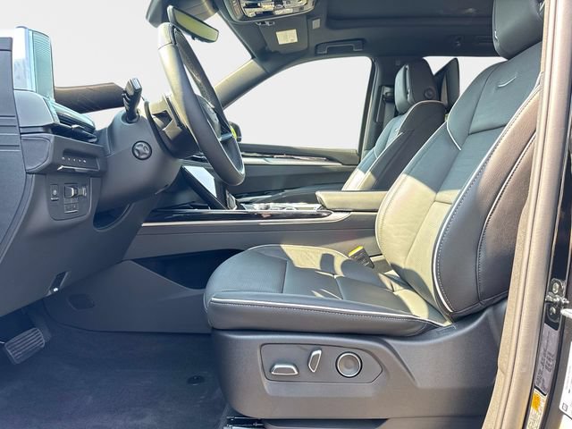 New 2026 Cadillac Escalade ESV Sport w/ LPO, Floor Liner Package AWD/4WD image 20