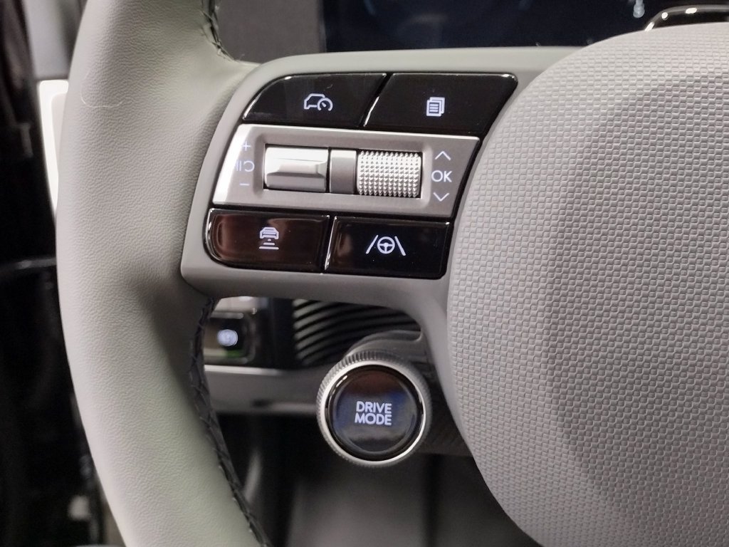 New 2026 Hyundai Ioniq 5 SEL AWD/4WD image 25