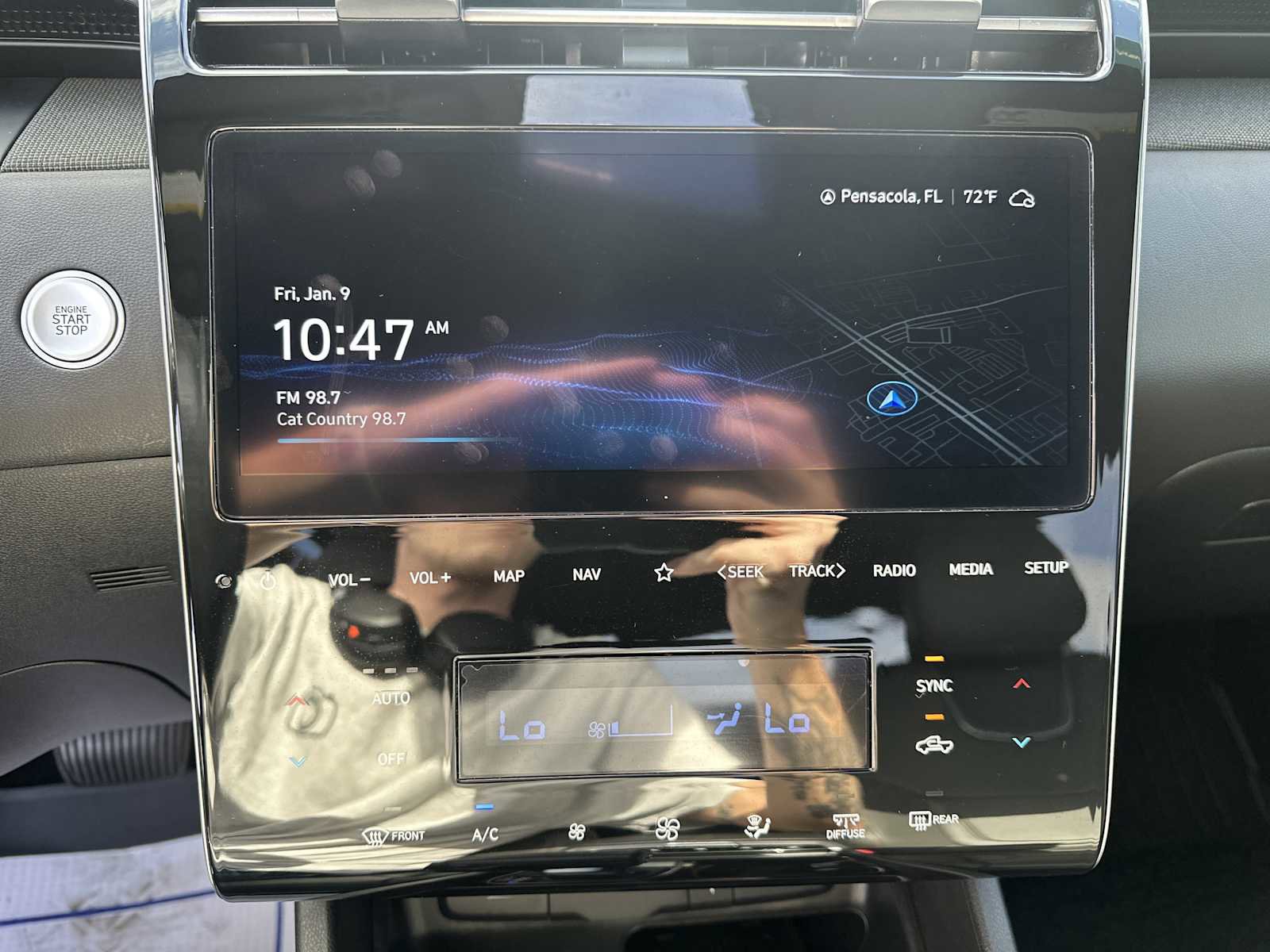 Used 2024 Hyundai Santa Cruz Limited image 17