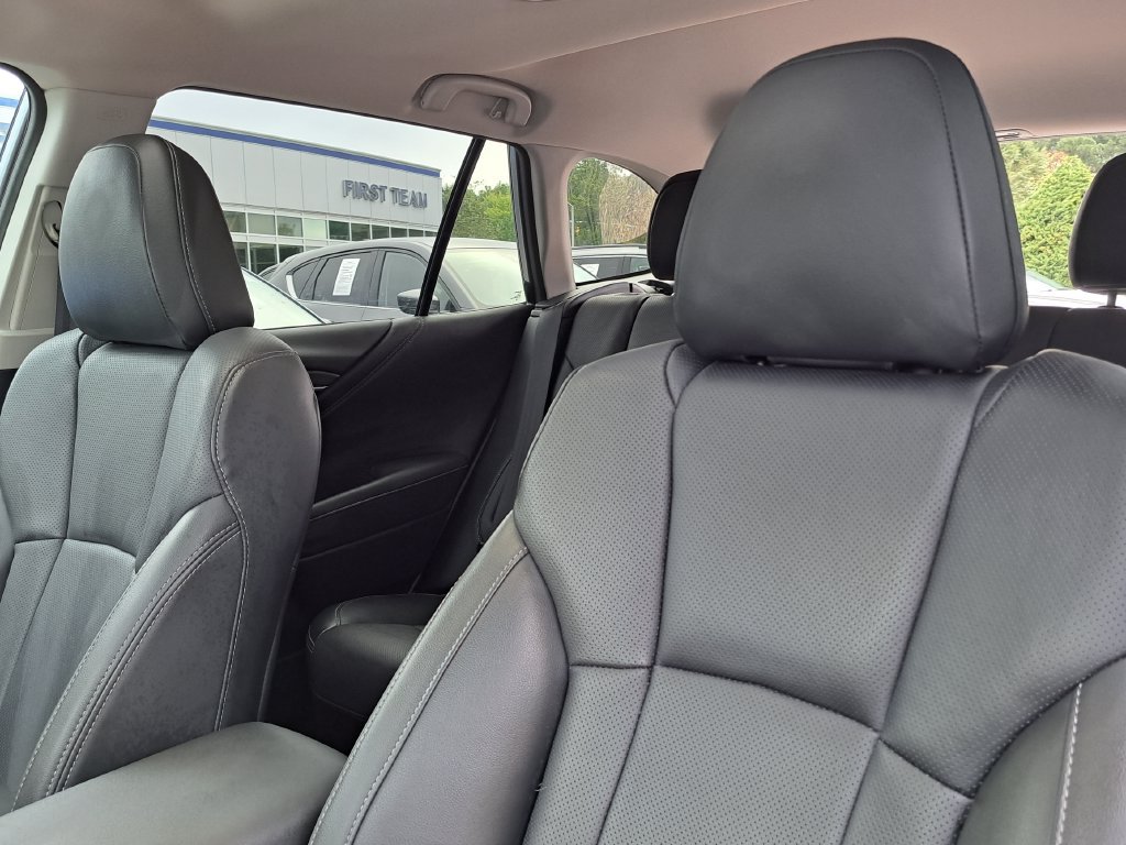 Used 2025 Subaru Outback Limited AWD/4WD image 24