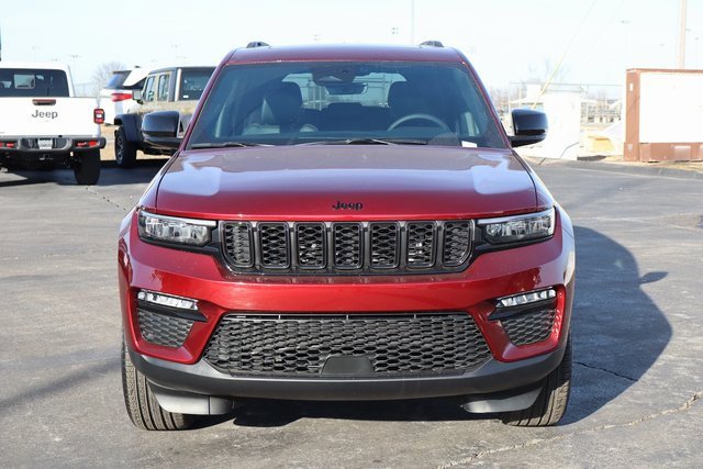 New 2025 Jeep Grand Cherokee Limited image 18