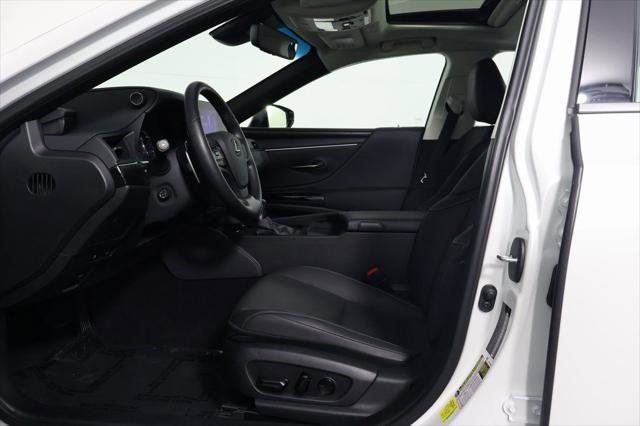 Certified 2025 Lexus ES 350 w/ Premium Package image 10