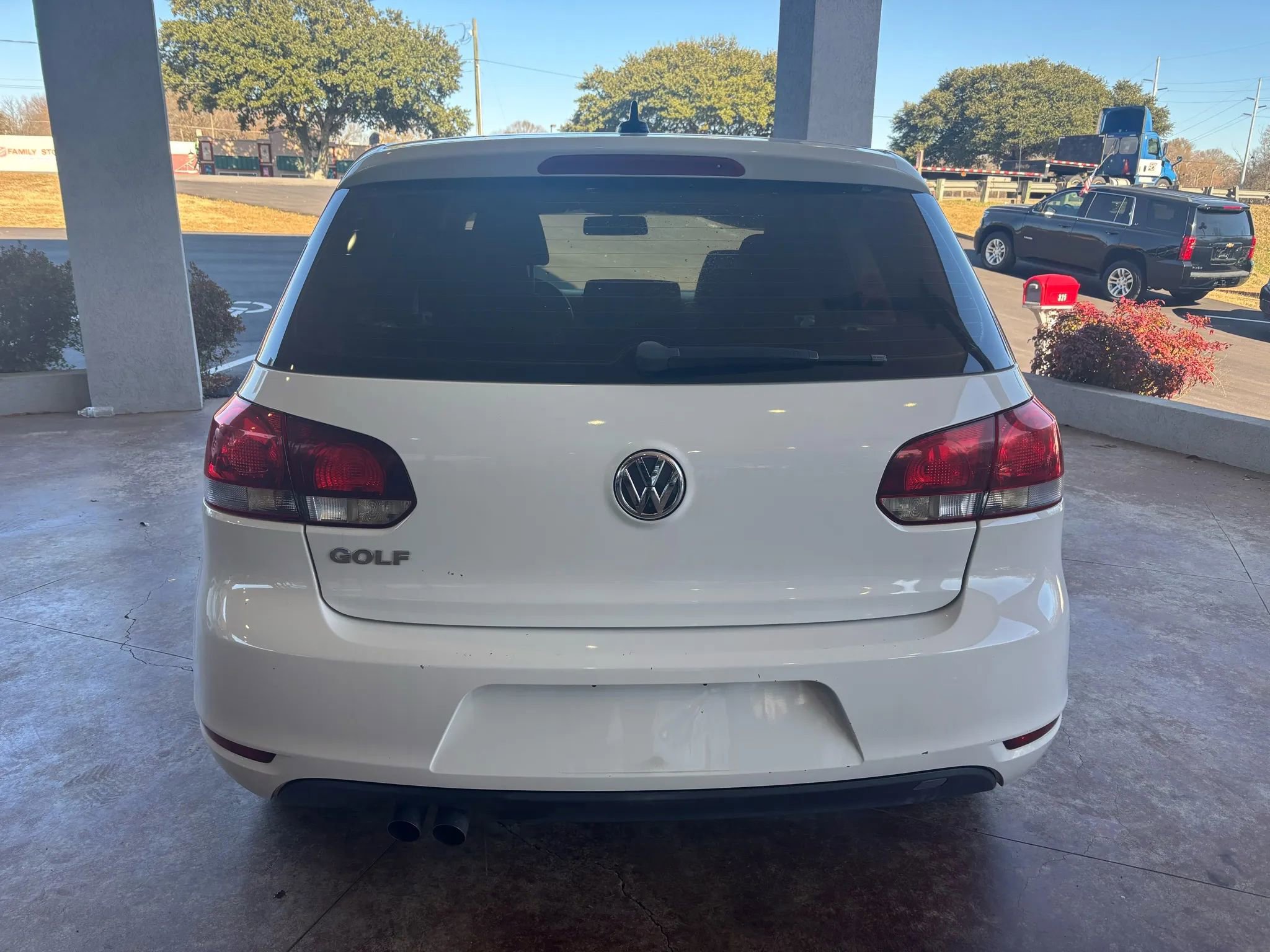 Used 2014 Volkswagen Golf 4-Door image 5