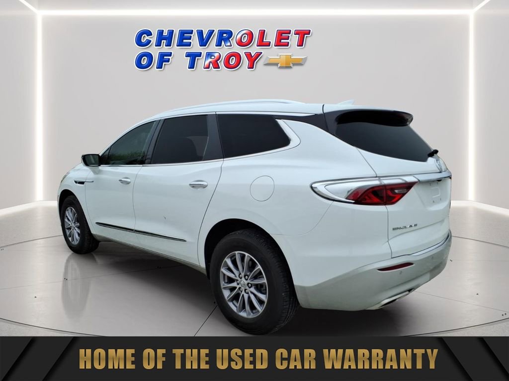 Used 2023 Buick Enclave Essence image 7