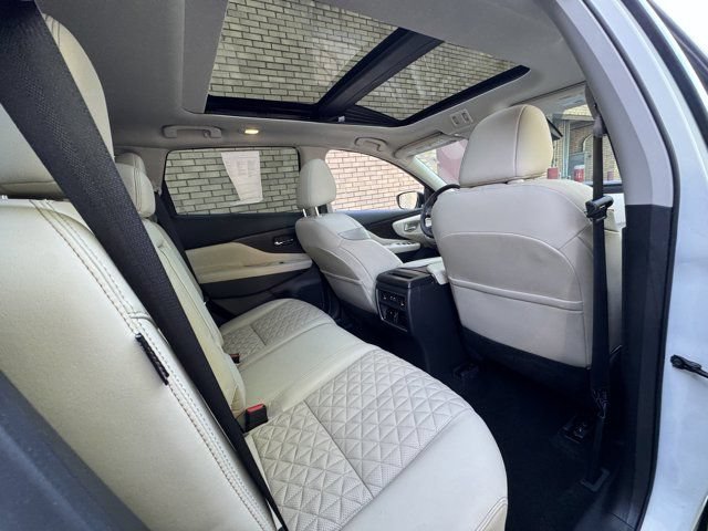 Used 2024 Nissan Murano Platinum w/ Cargo Package AWD/4WD image 22