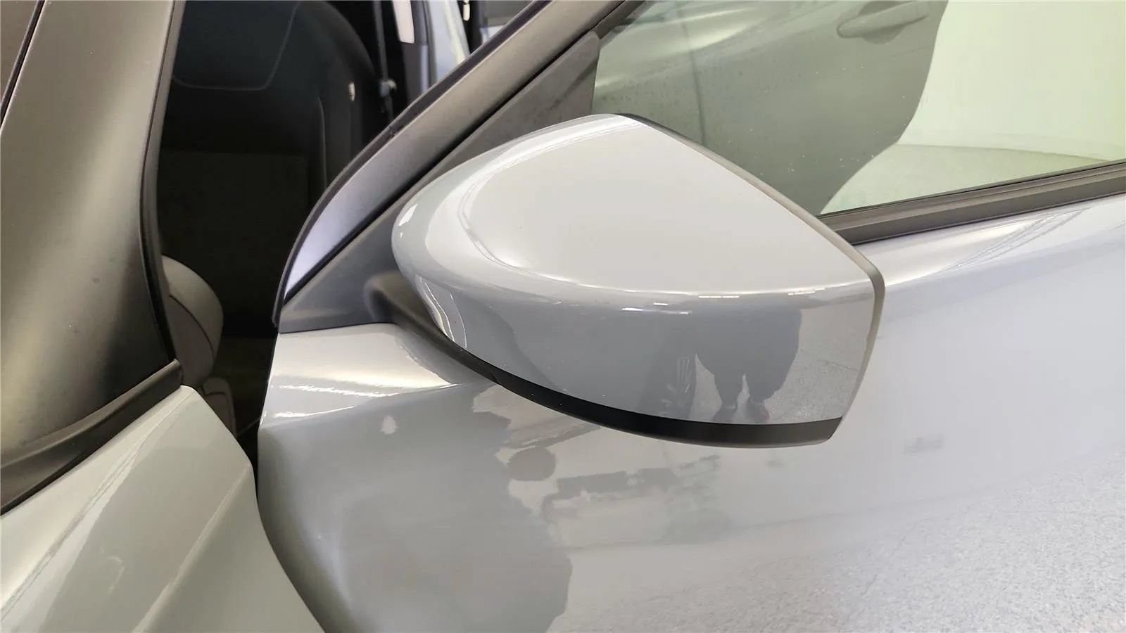 Used 2024 Nissan Kicks SV FWD image 18