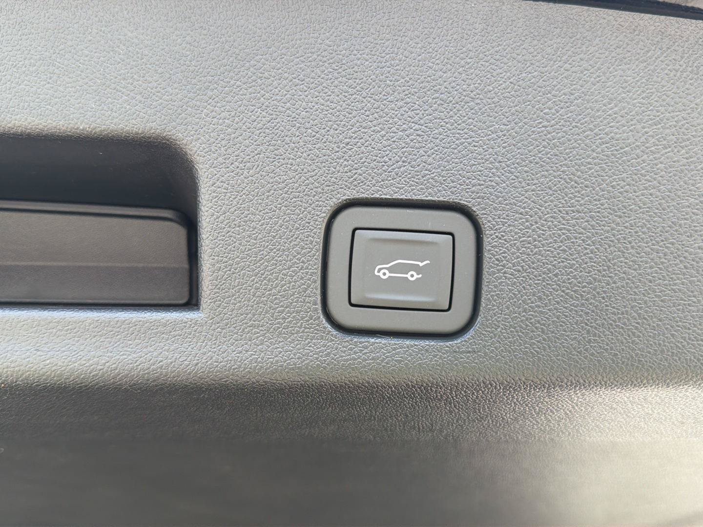 New 2026 Chevrolet Traverse RS AWD/4WD image 21