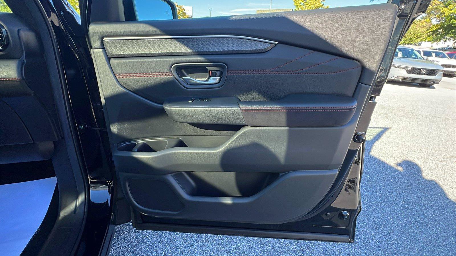 New 2026 Honda Pilot Black Edition image 12