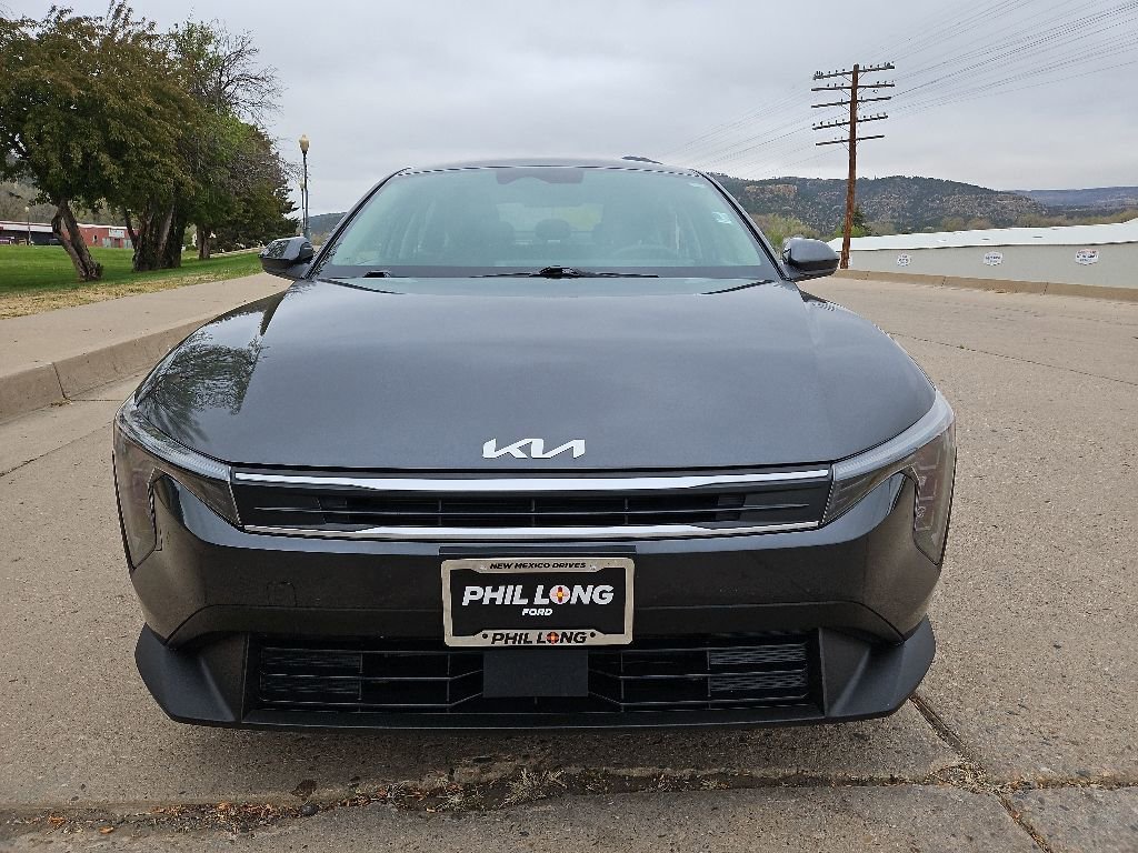 Used 2025 Kia K4 FWD image 2