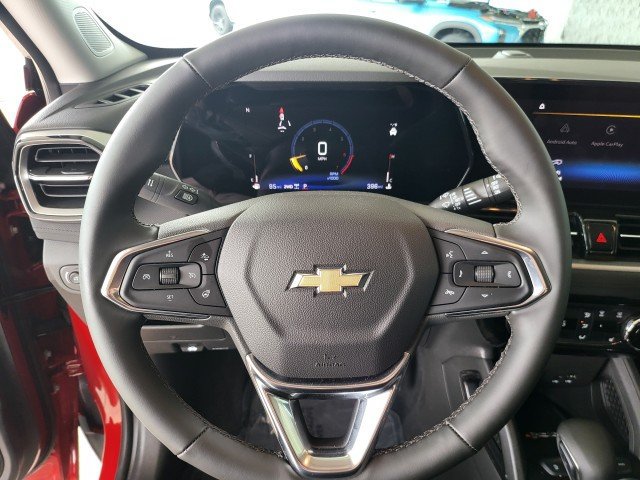 Used 2026 Chevrolet TrailBlazer LT w/ Convenience Package AWD/4WD image 3