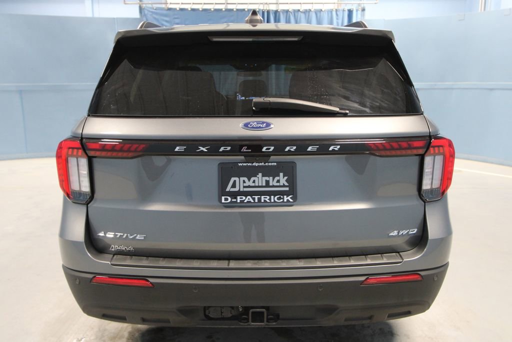 Used 2025 Ford Explorer Active image 28