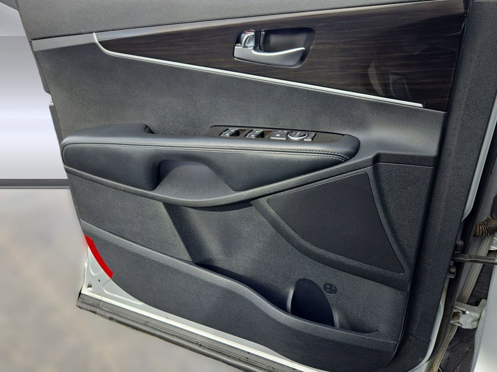 Used 2019 Kia Sorento LX image 20