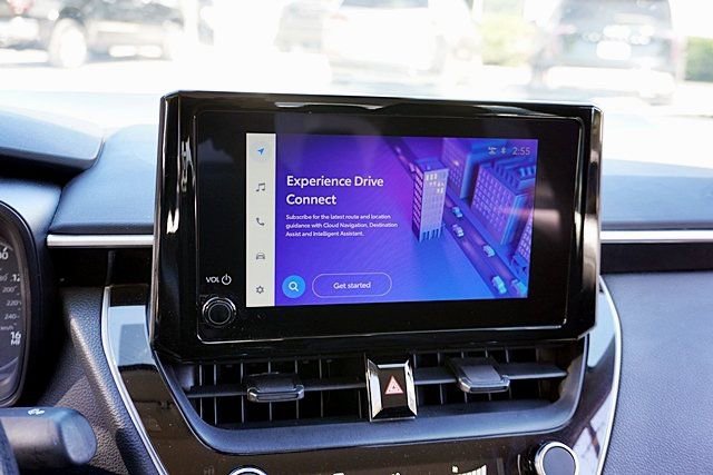 Used 2025 Toyota Corolla LE image 24