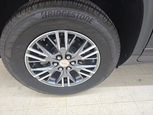 Used 2025 Chevrolet Traverse LT image 22