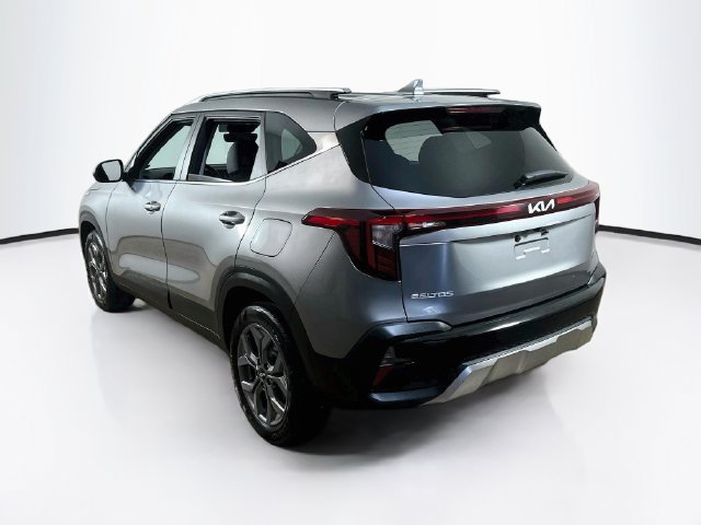 Used 2024 Kia Seltos S AWD/4WD image 6