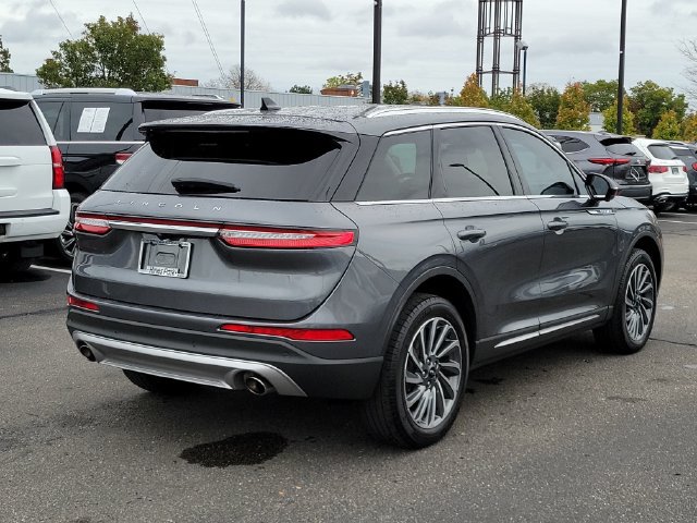 Used 2023 Lincoln Corsair Reserve w/ Equipment Group 201A AWD/4WD image 4