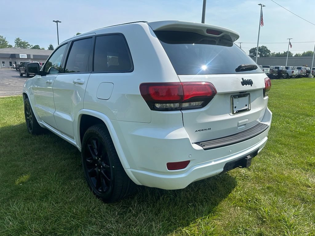 Used 2020 Jeep Grand Cherokee Altitude RWD image 5