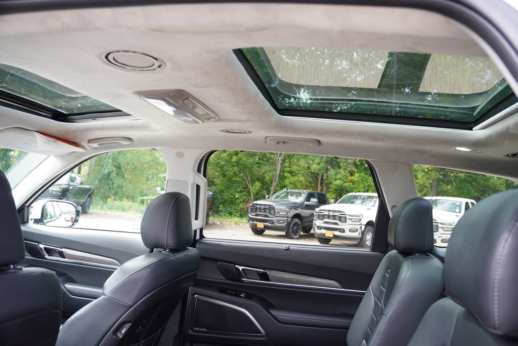 Used 2021 Kia Telluride SX w/ SX Prestige Package AWD/4WD image 22