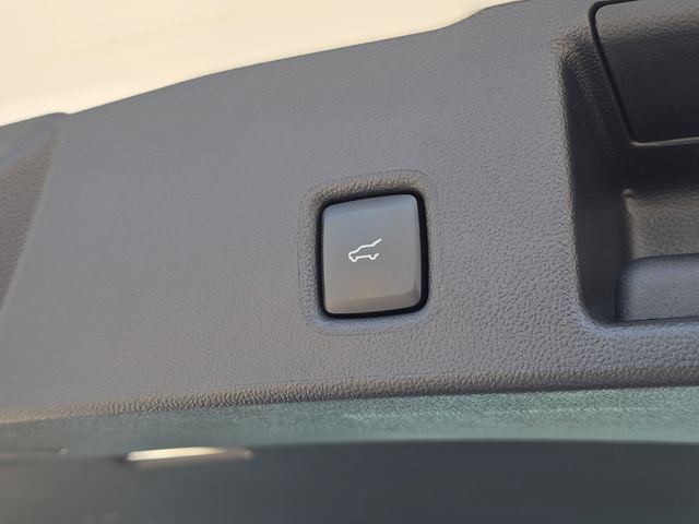 Used 2025 Ford Escape ST-Line Elite w/ Premium Technology Package AWD/4WD image 31