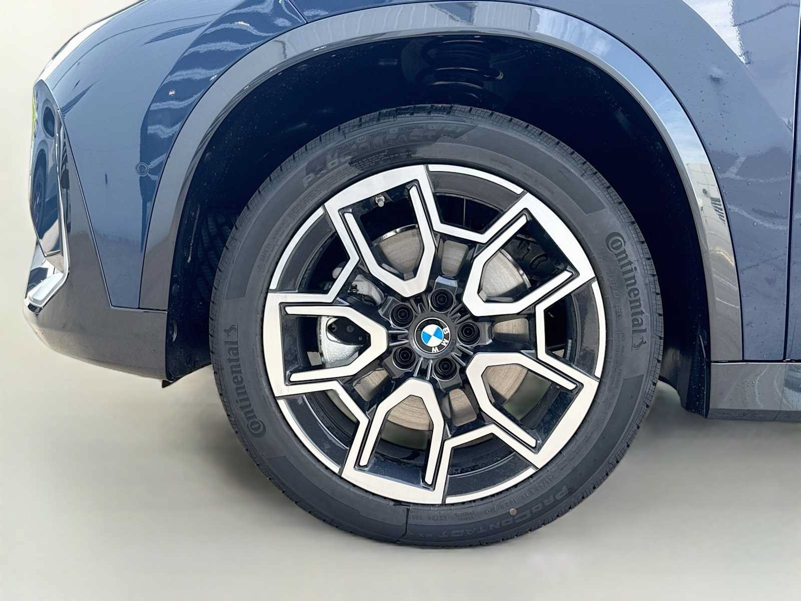 New 2027 BMW X1 xDrive28i AWD/4WD image 6