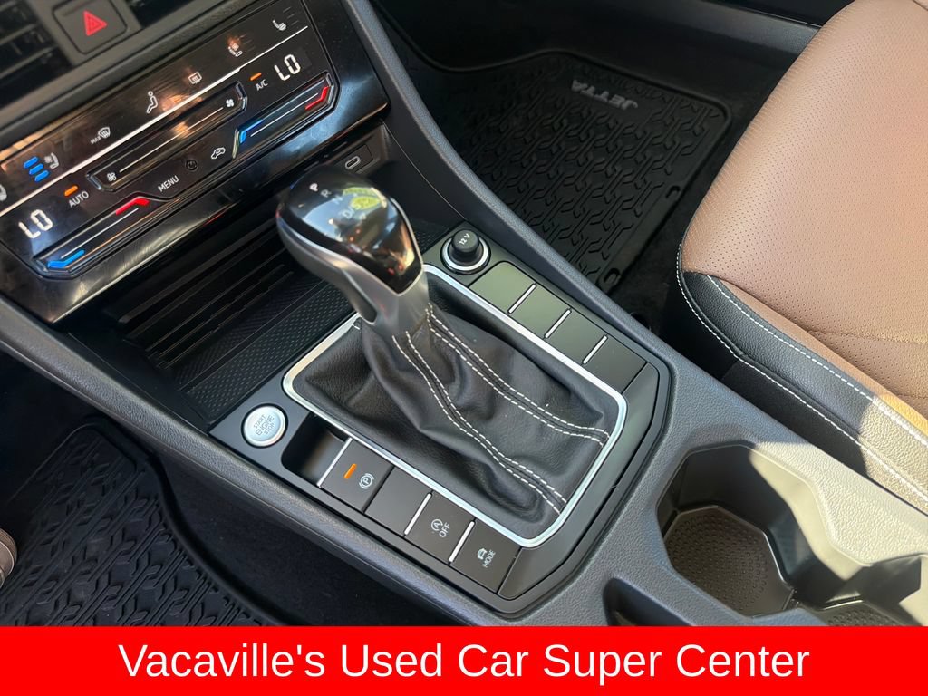 Used 2025 Volkswagen Jetta SEL FWD image 22