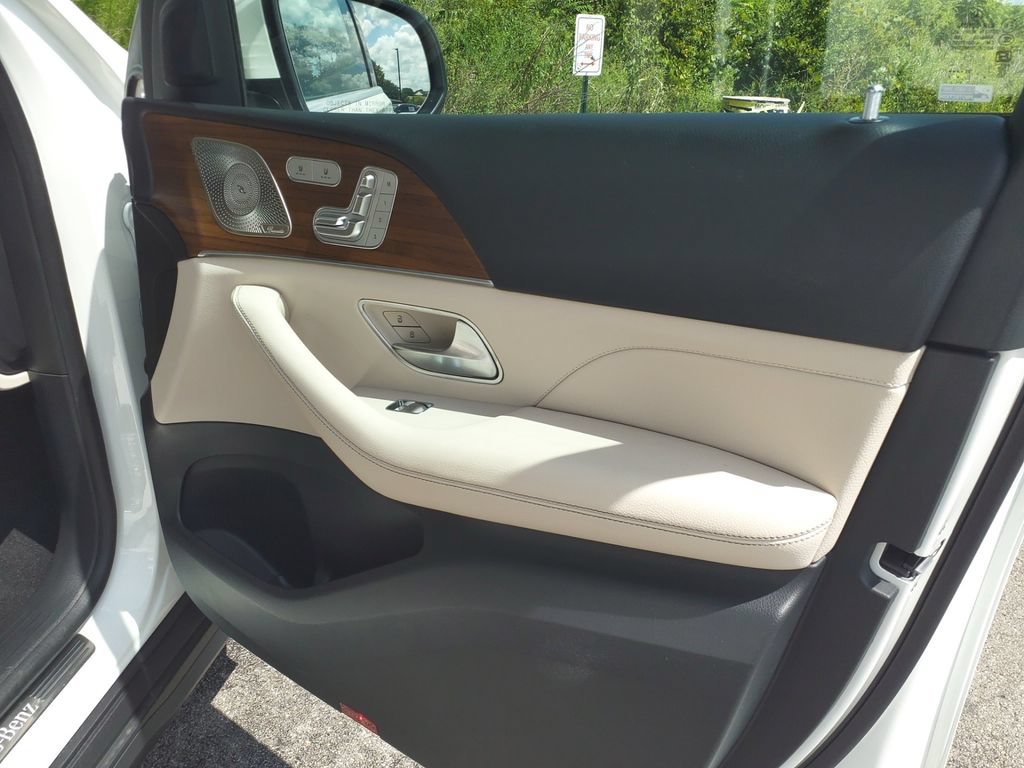 Certified 2024 Mercedes-Benz GLS 450 4MATIC image 11