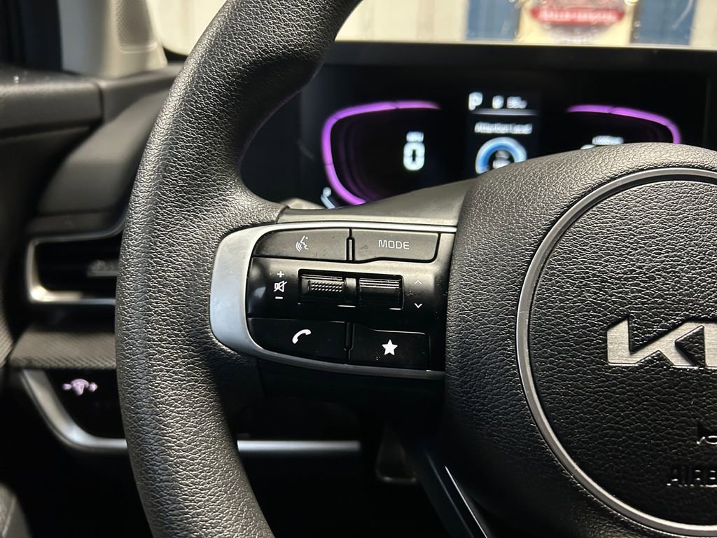 Used 2024 Kia Sportage LX image 17