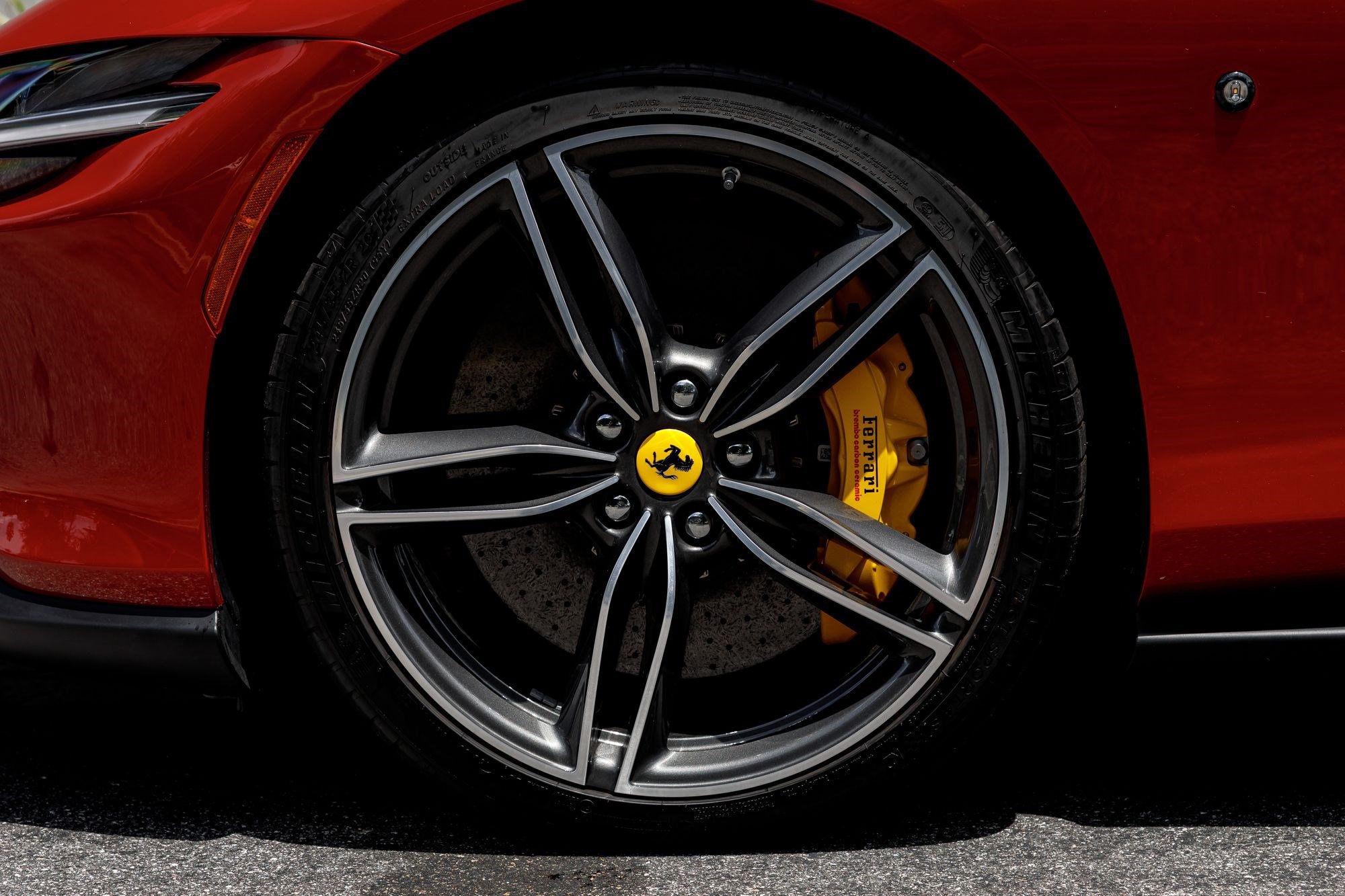 Used 2025 Ferrari Roma Spider RWD image 42