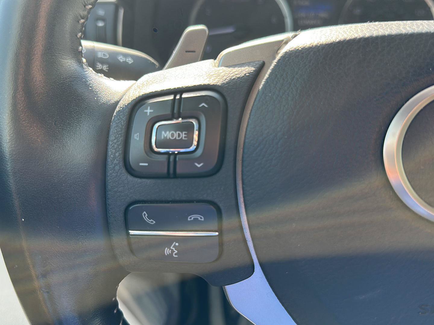 Used 2020 Lexus IS 300 AWD w/ Premium Package image 17