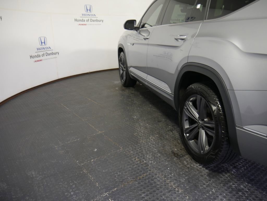 Used 2021 Volkswagen Atlas SE w/ Panoramic Sunroof Package image 12