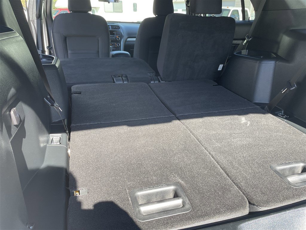 Used 2018 Ford Explorer XLT image 19