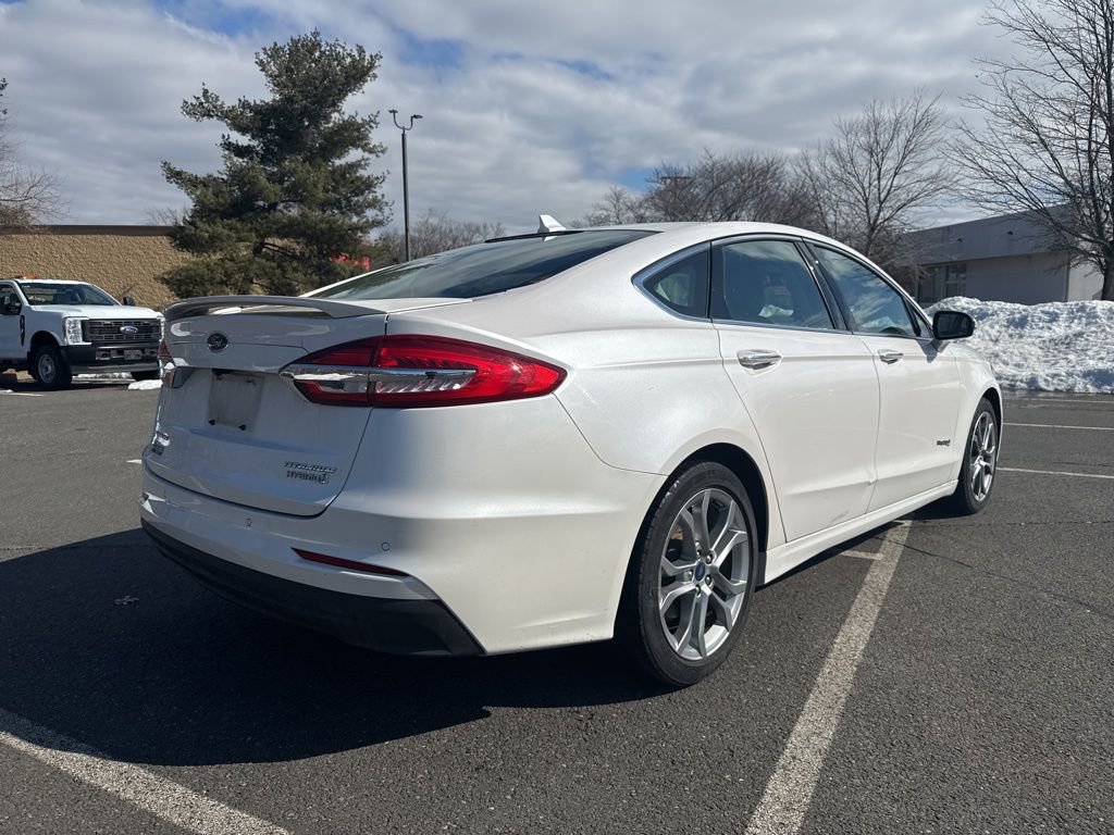 Used 2019 Ford Fusion Titanium image 11