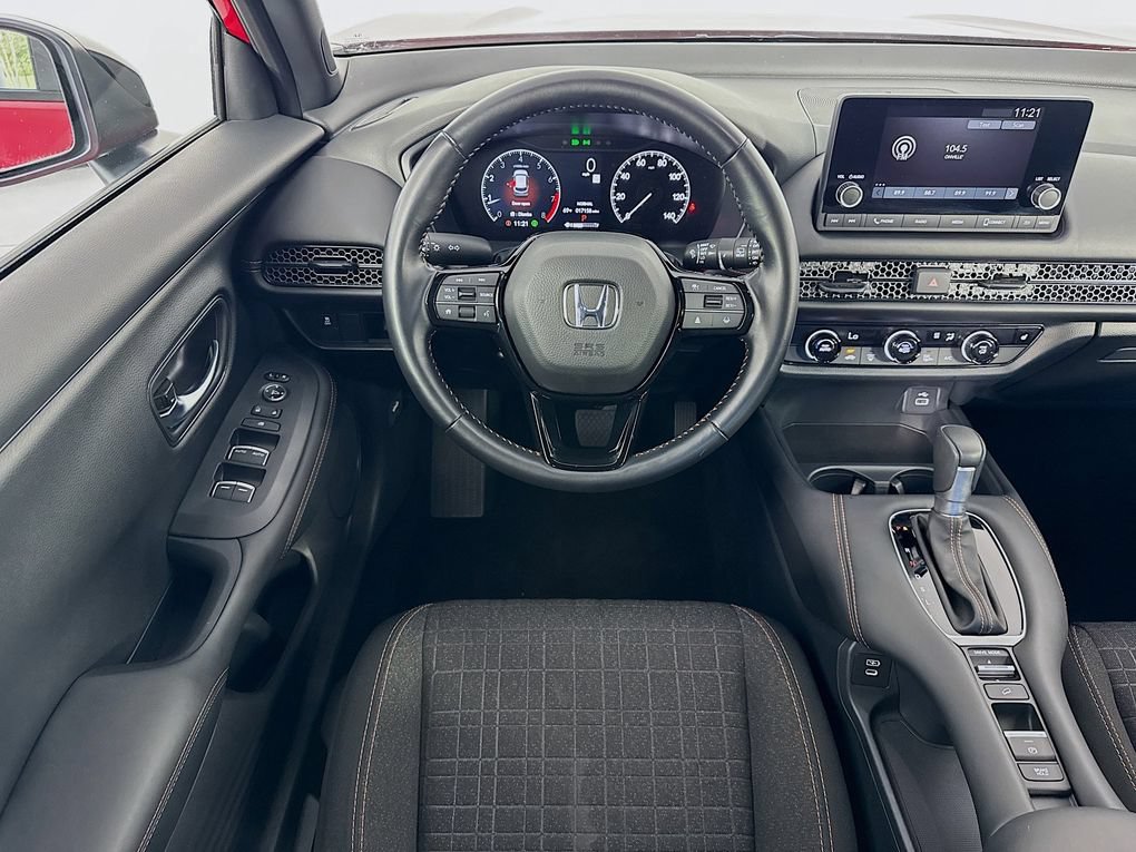 Used 2025 Honda HR-V Sport image 28