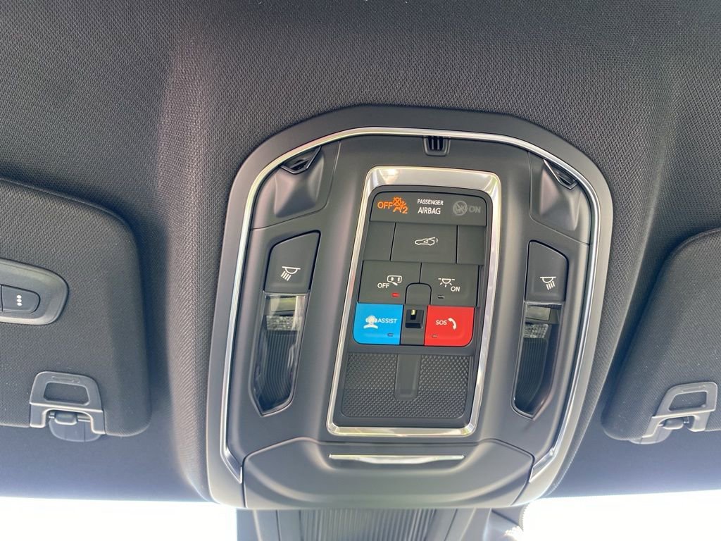 New 2024 Dodge Charger R/T w/ Plus Group image 30