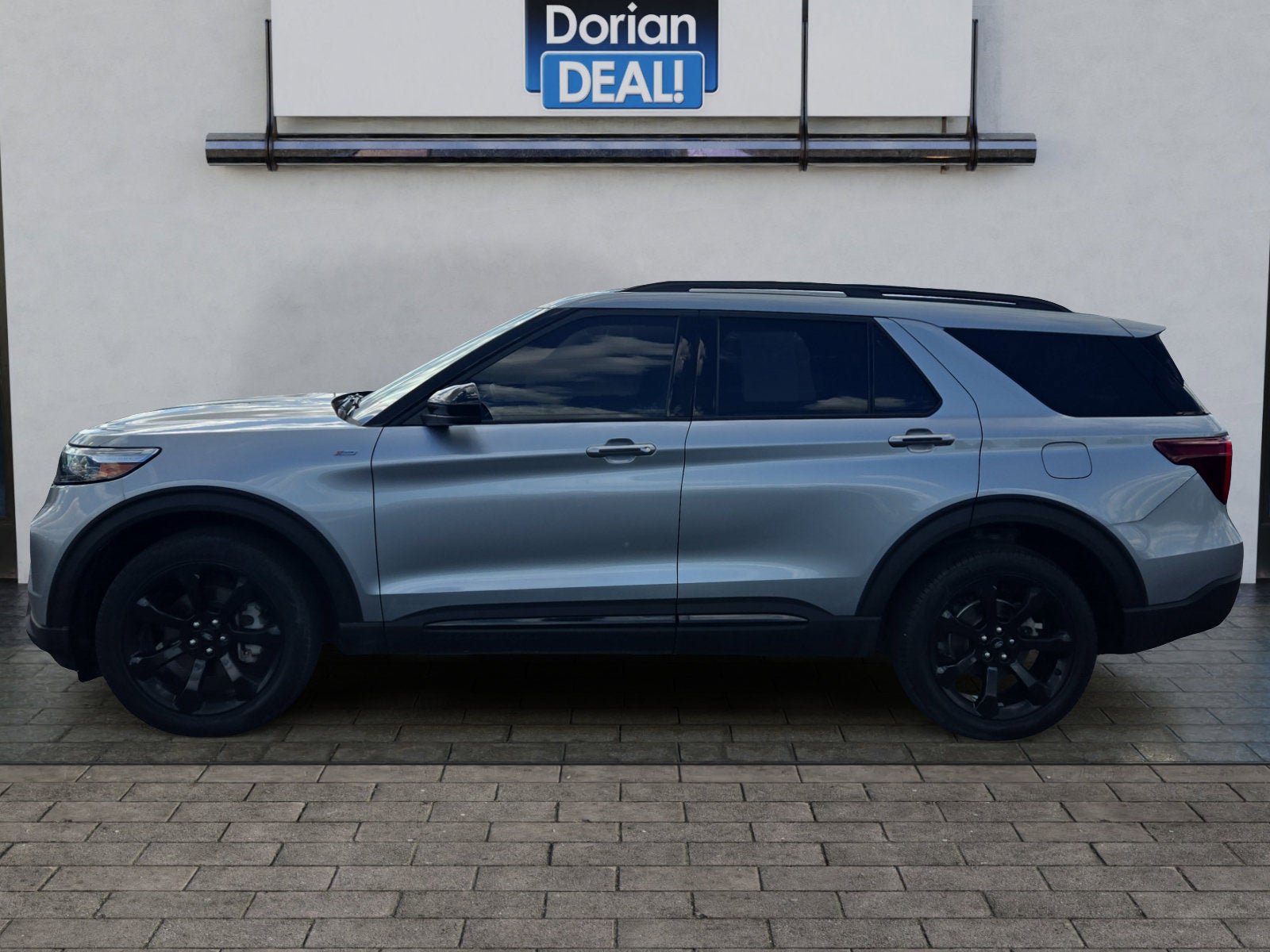 Used 2023 Ford Explorer ST-Line w/ Class IV Trailer Tow Package AWD/4WD image 6