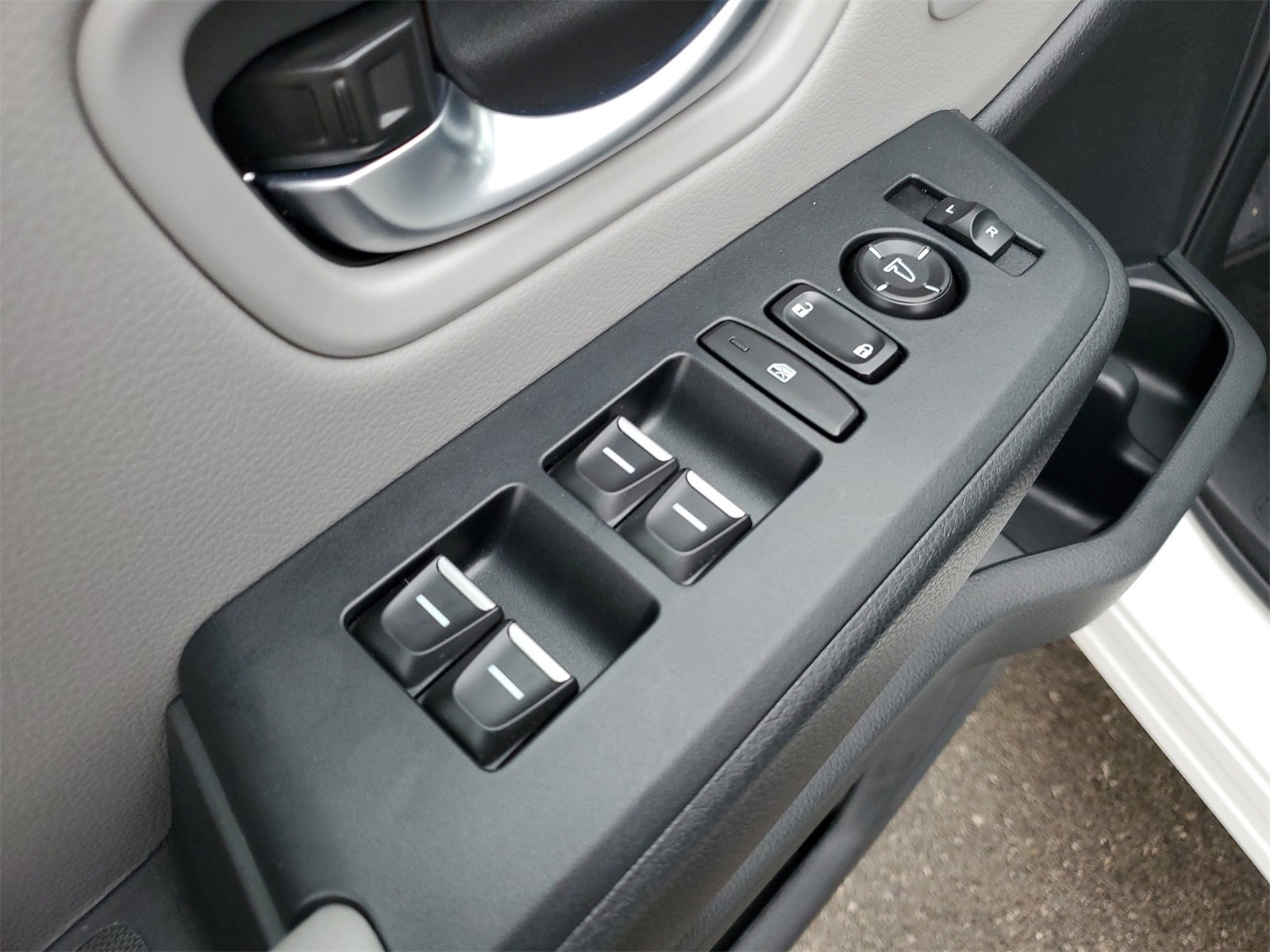 Used 2025 Honda Pilot EX-L image 21