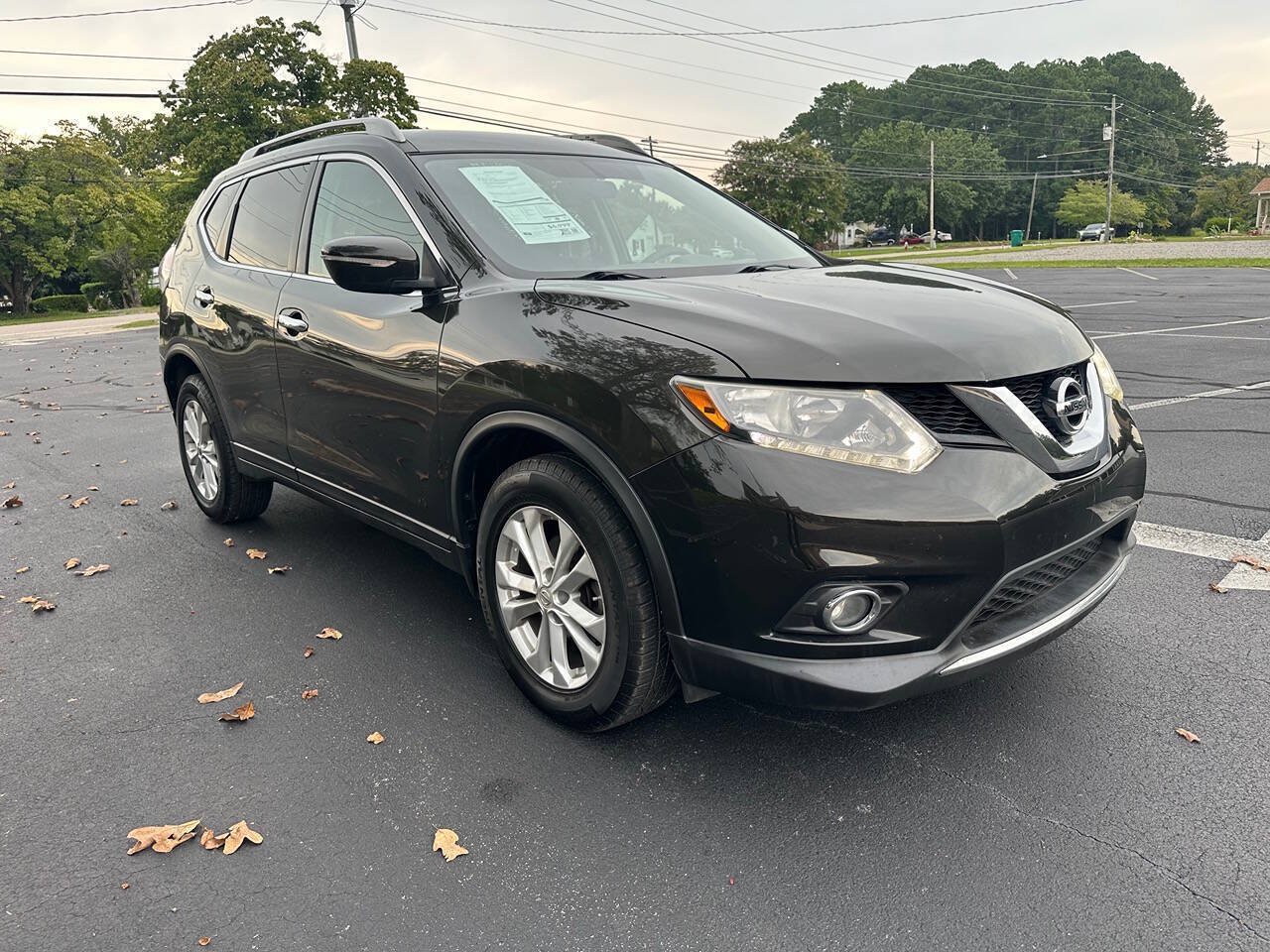 Used 2015 Nissan Rogue SV FWD image 4