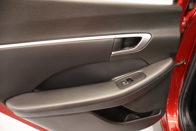 Used 2025 Hyundai Sonata SEL FWD image 29