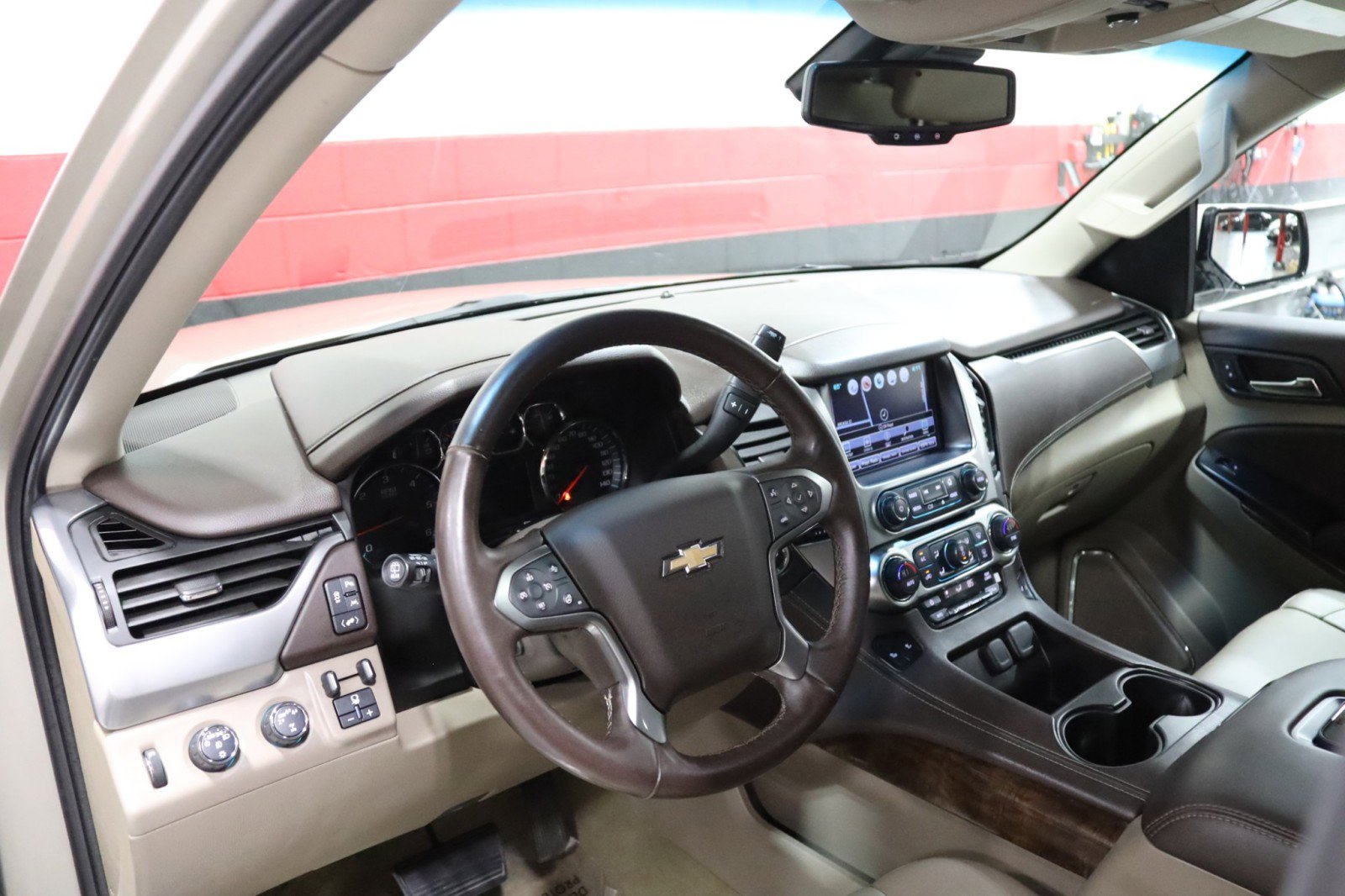 Used 2017 Chevrolet Suburban LT AWD/4WD image 35