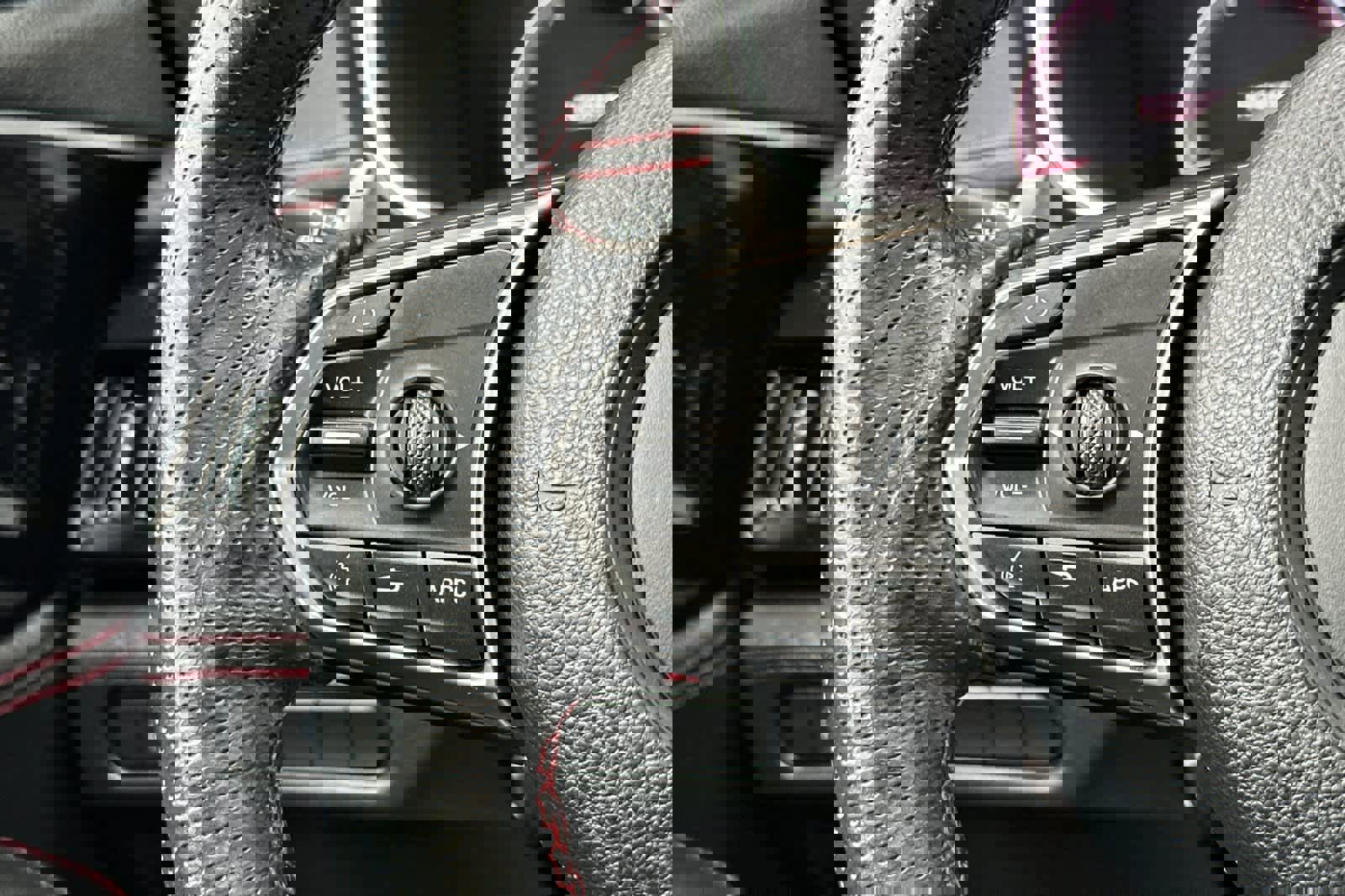 Used 2022 Acura MDX A-Spec image 29