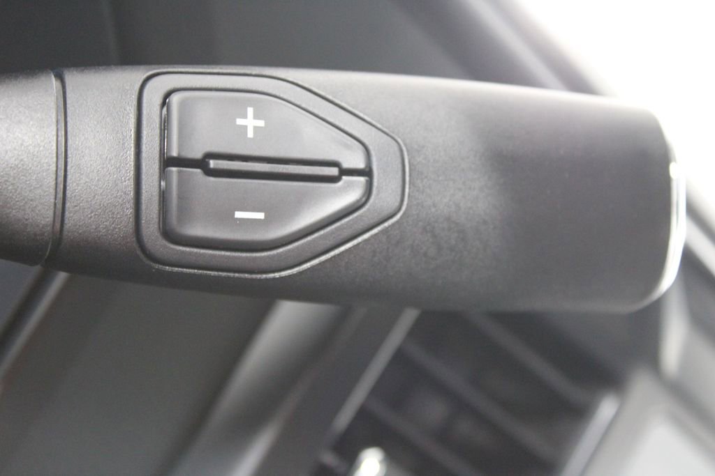 New 2026 Ford F350 4x4 Crew Cab DRW Super Duty image 44