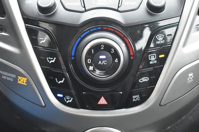 Used 2015 Hyundai Veloster RE:FLEX Edition image 27