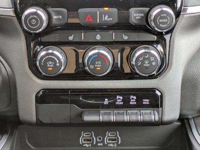 Used 2025 RAM 1500 Big Horn RWD image 13